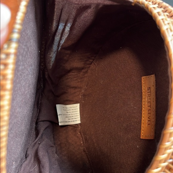 Straw crossbody - Picture 4 of 7